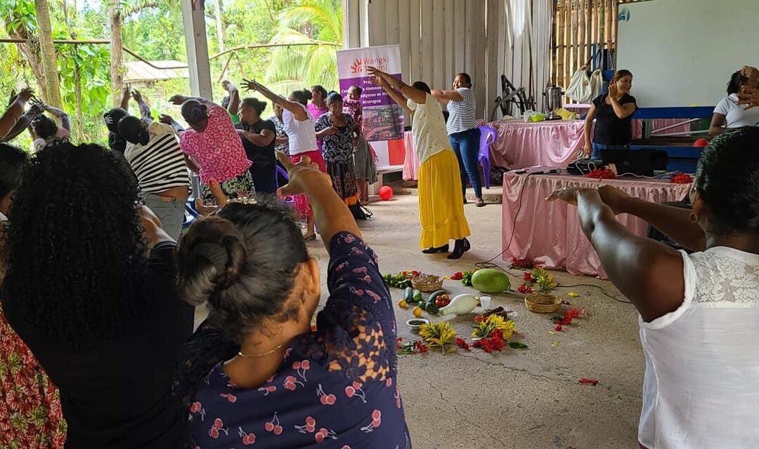 Presentan experiencias sobre resiliencia de mujeres indígenas ante riesgos de desastres