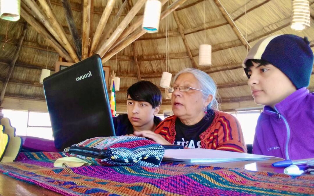 Jóvenes indígenas de Argentina revitalizan lengua Huarpe a través de APP