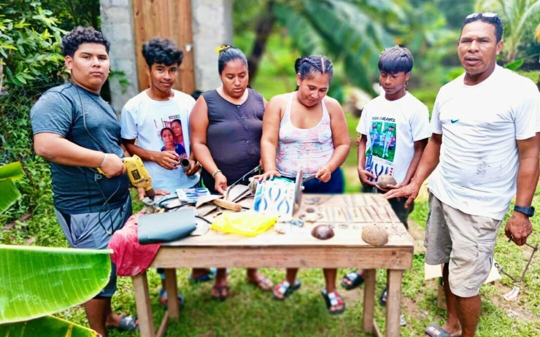 El impulso de la cultura y economía de las juventudes mayagnas y miskitas en el Caribe Norte de Nicaragua se logra mediante la práctica de la artesanía