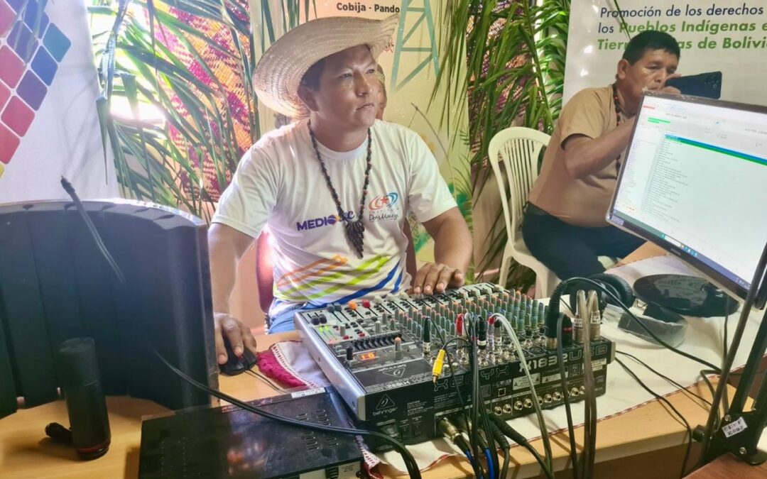 Inauguración de la primera radio indígena en la Amazonía de Pando, Bolivia